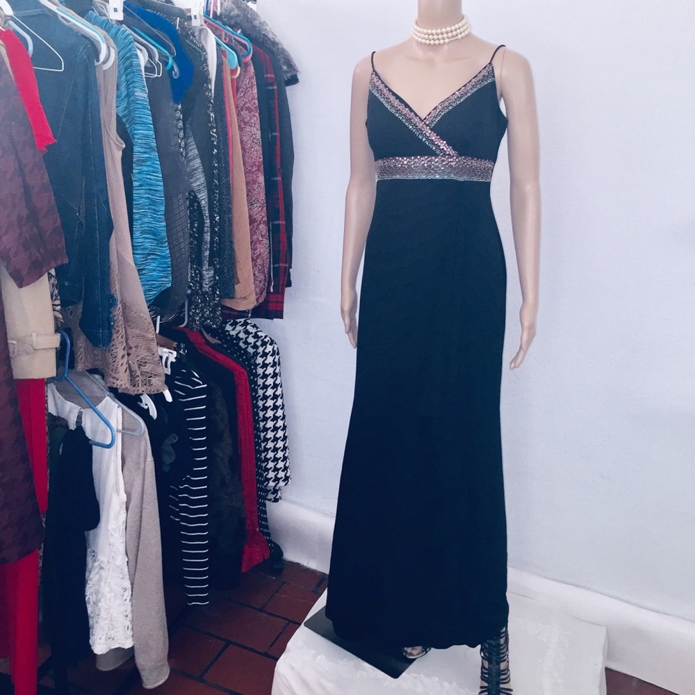10032 party gown size M
